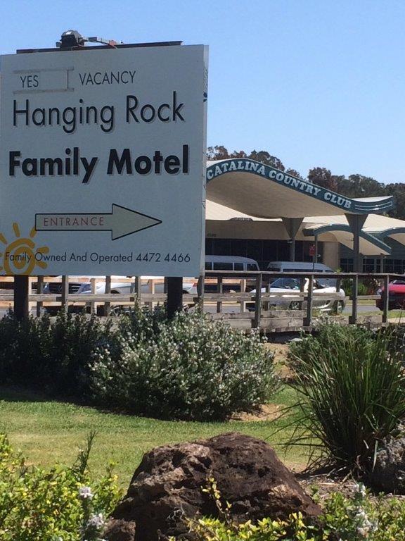 Hanging Rock Family Motel Бейтманс Бей Екстериор снимка